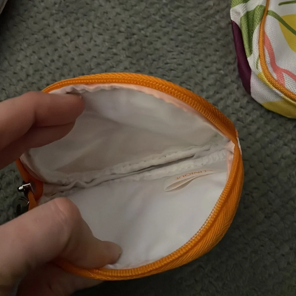 Lot of 7 make up bags